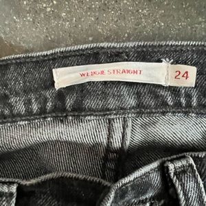 Levi’s Wedgie Straight 24